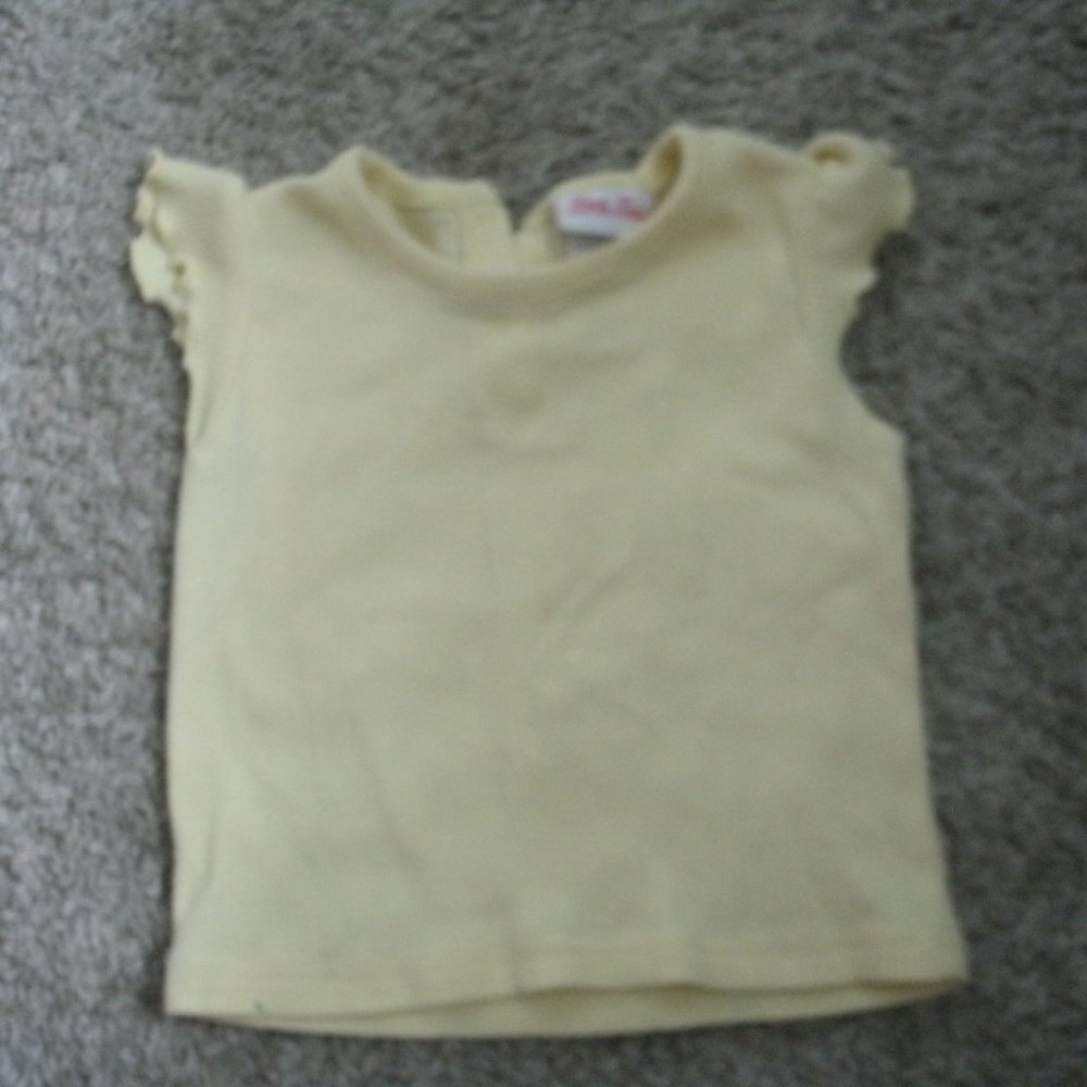 Pre owned shirt for girls